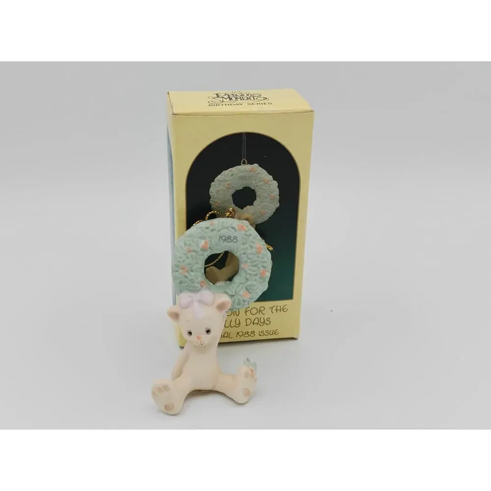 Precious Moments Enesco Hang On For The Holly Days Figurine 1988 520292